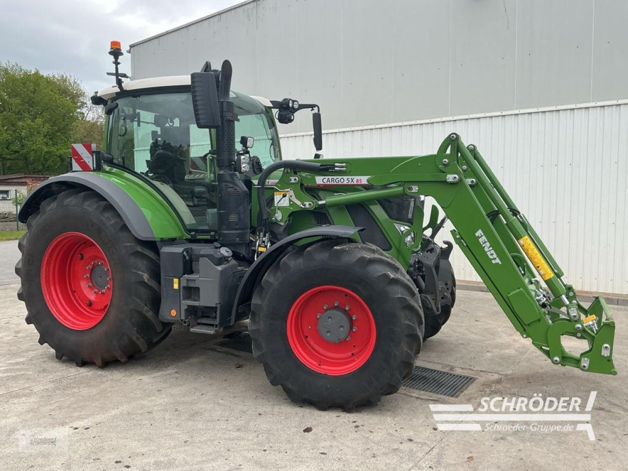 Traktor του τύπου Fendt 724 GEN6 PROFI PLUS | CARGO 5X/85 DW, Gebrauchtmaschine σε Friedland (Φωτογραφία 16)